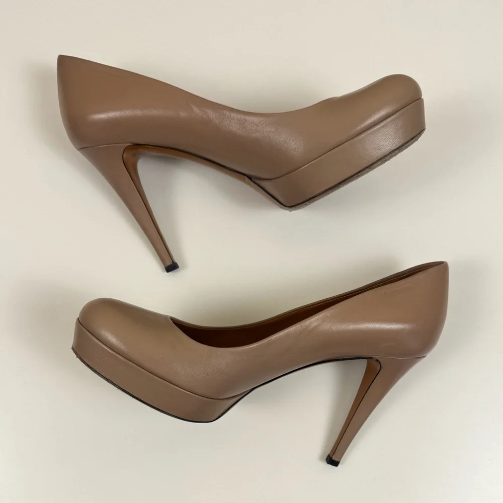 Gucci Nappa Charlotte Leather Pump in Winter Rose - Picture 12 of 12